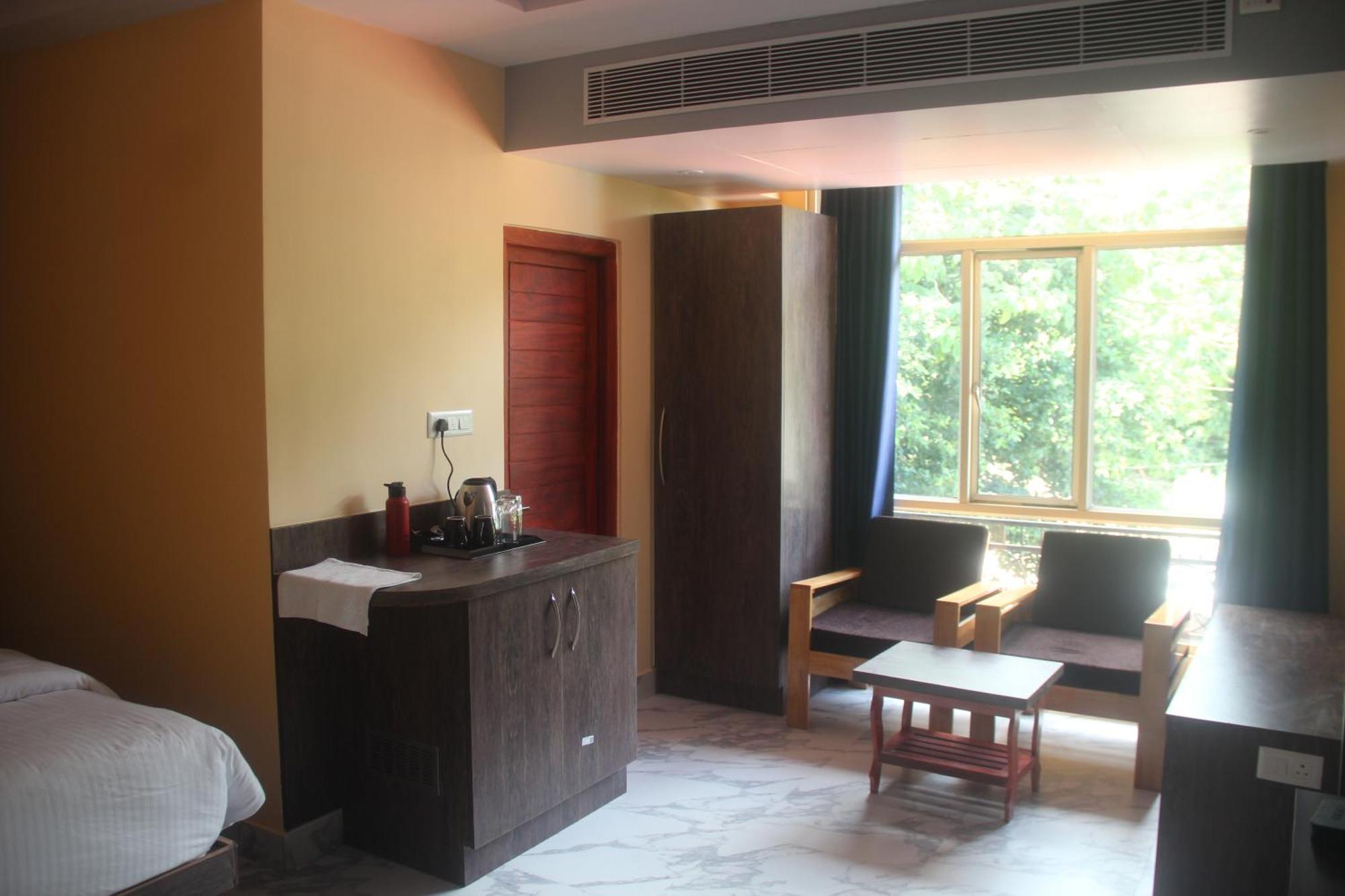 Hotel Serene Palace Port Blair Esterno foto