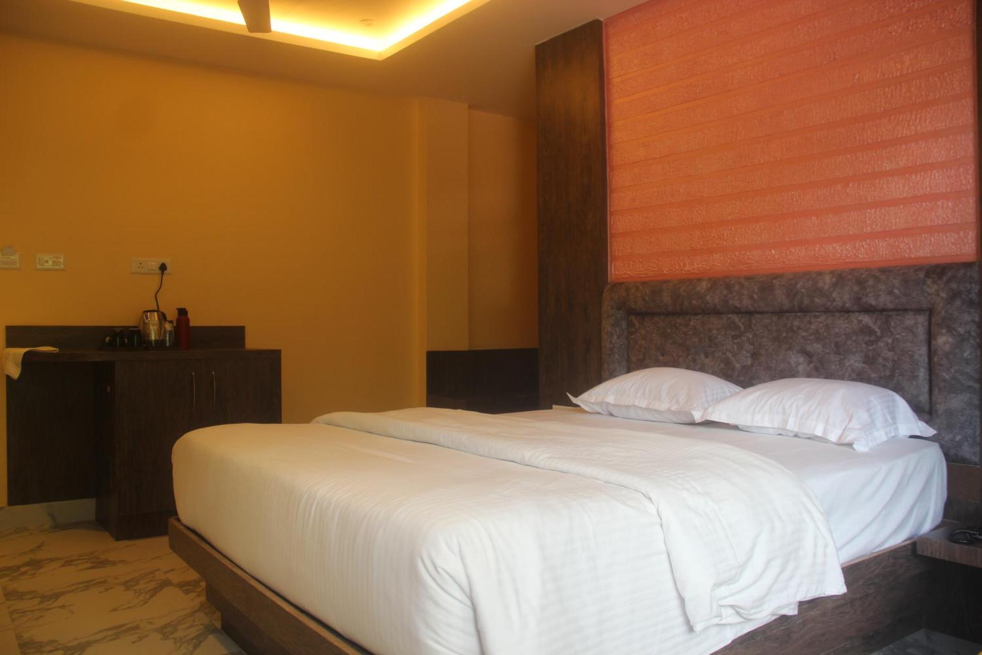 Hotel Serene Palace Port Blair Esterno foto