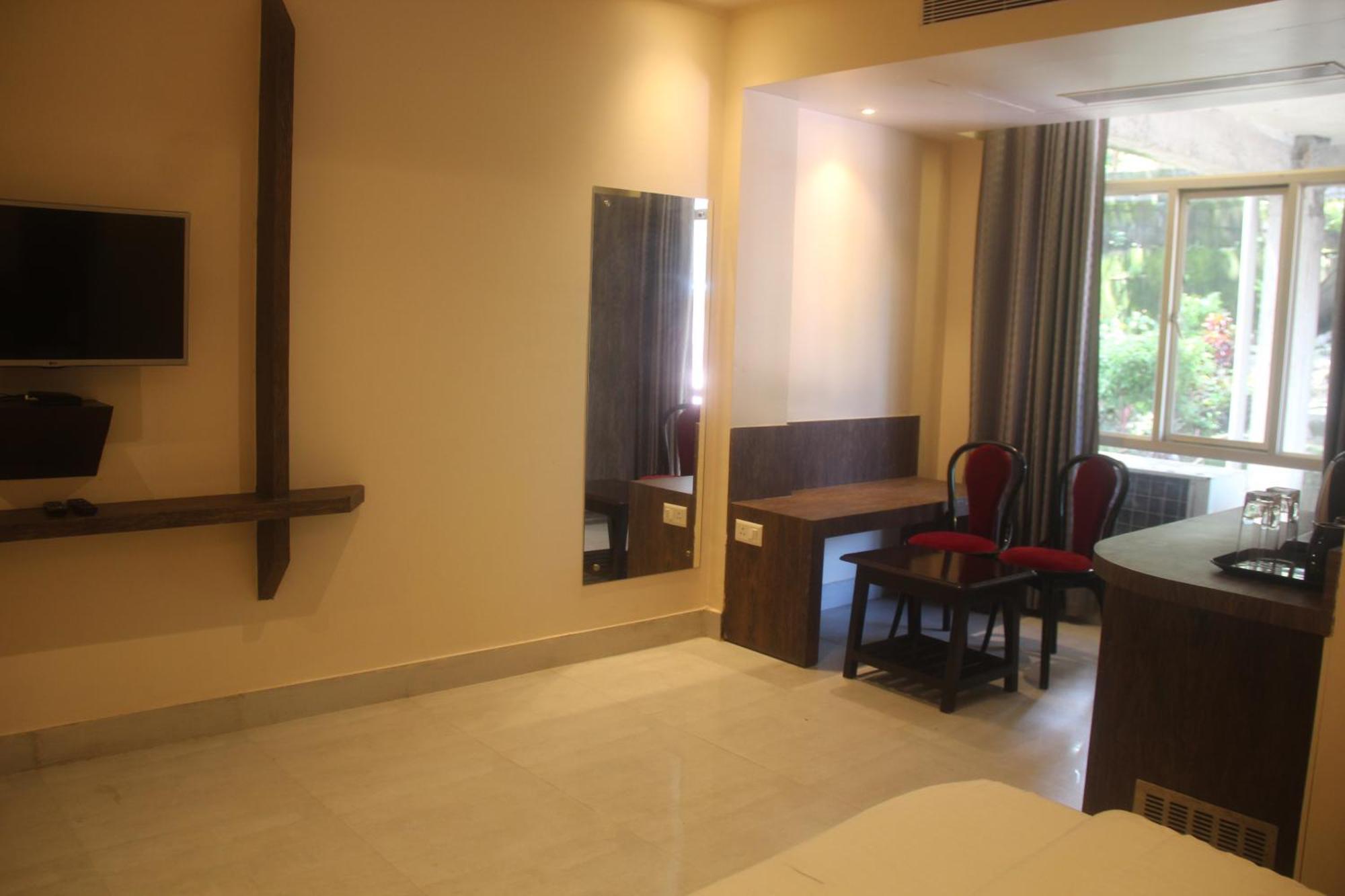 Hotel Serene Palace Port Blair Esterno foto