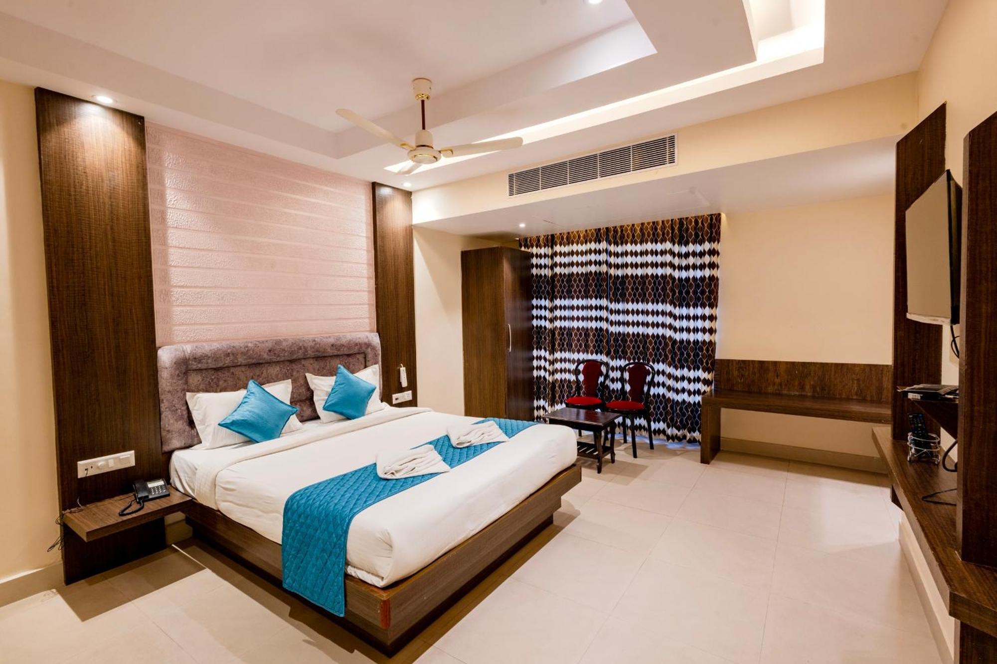 Hotel Serene Palace Port Blair Esterno foto