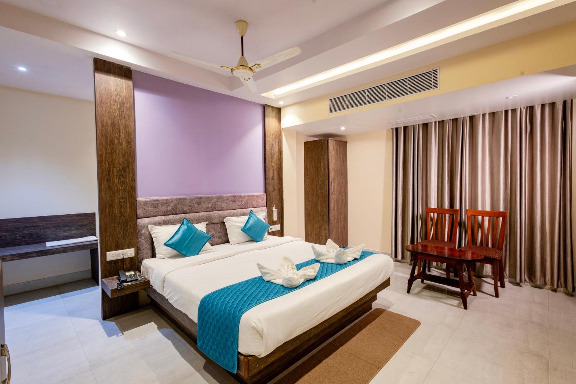 Hotel Serene Palace Port Blair Esterno foto