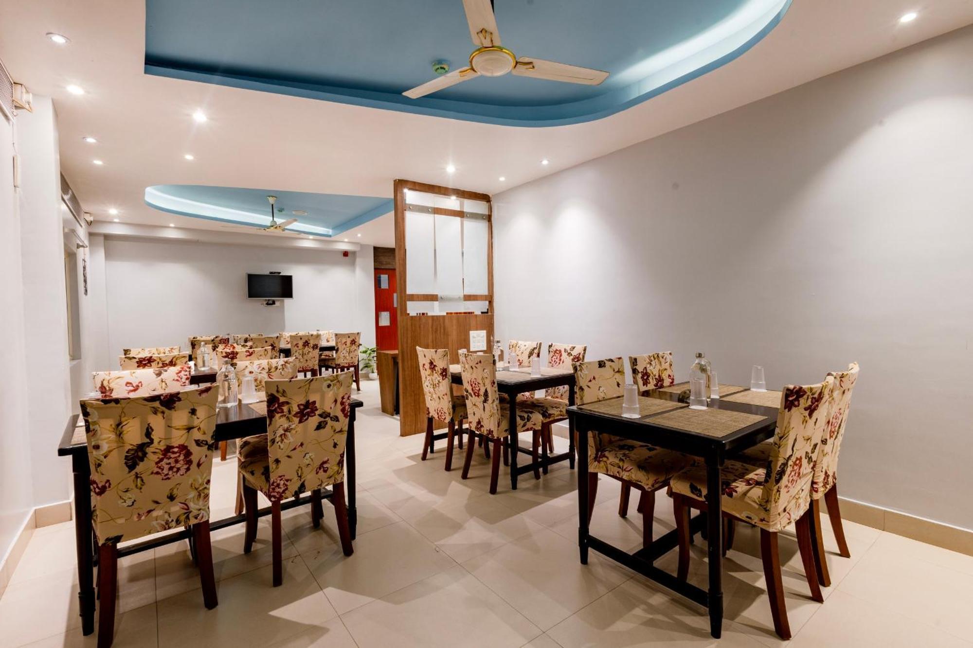 Hotel Serene Palace Port Blair Esterno foto