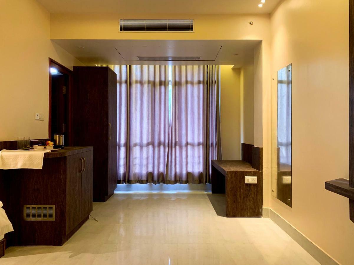 Hotel Serene Palace Port Blair Esterno foto