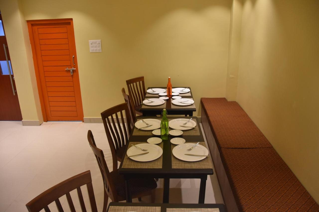 Hotel Serene Palace Port Blair Esterno foto